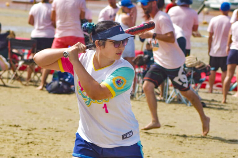 Nos nouvelles recrues découvrent les joies du Softball de Plage 🏖️🥎